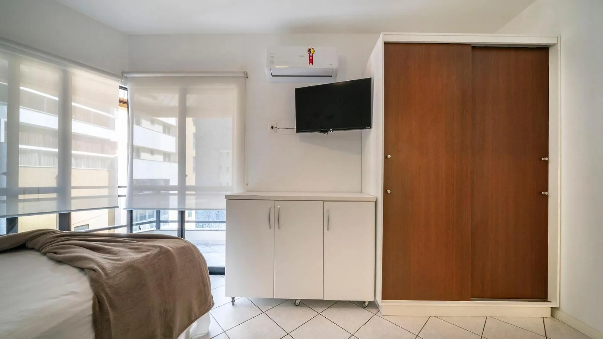 Apartment Apto Charmoso Prox. A Praia De Itapema Zf4014 Brasilien